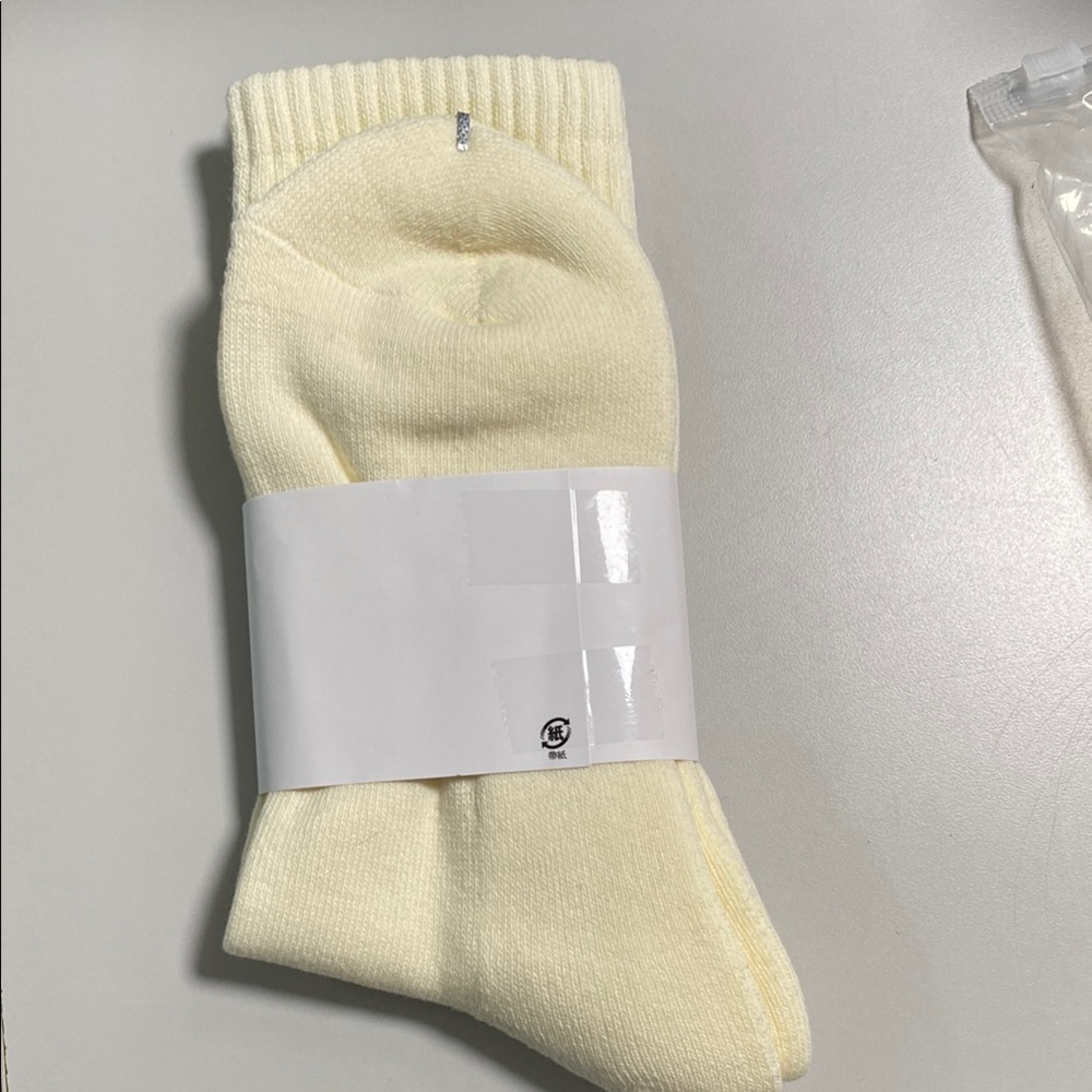 Cream Socks - Picture 2 of 2